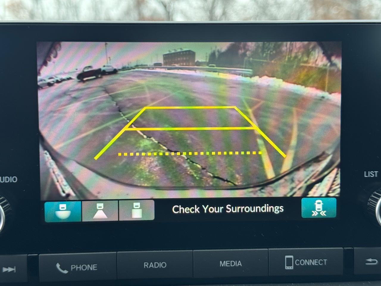 Honda Accord Sedan Vehicle Full-screen Gallery Image 24