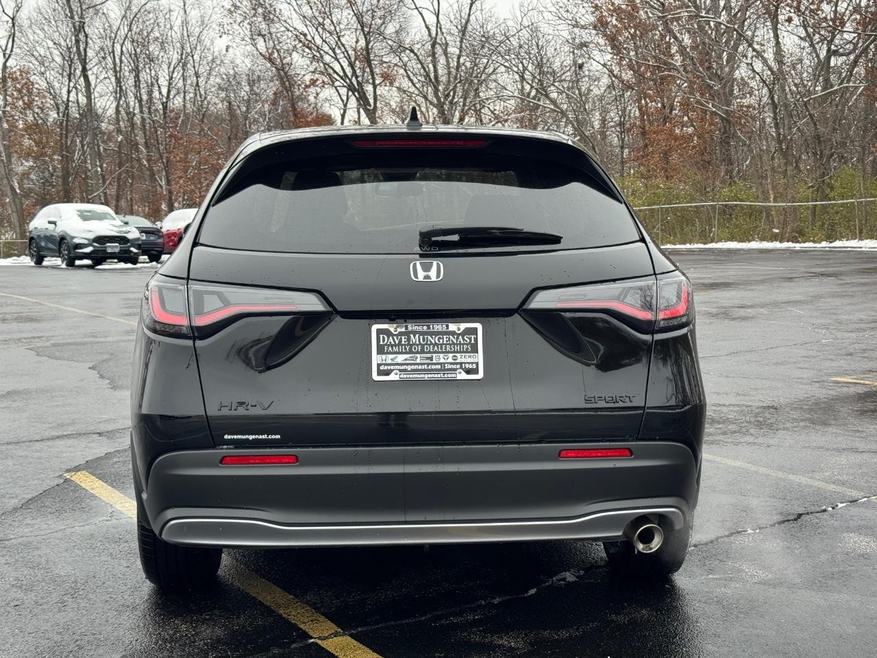 Honda HR-V Vehicle Full-screen Gallery Image 05