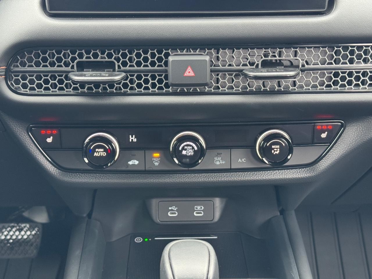 Honda HR-V Vehicle Full-screen Gallery Image 14