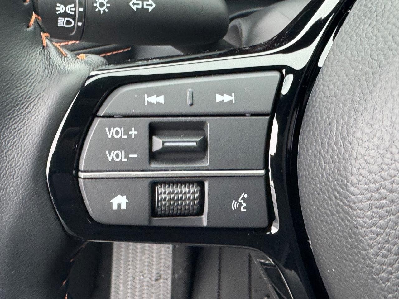 Honda HR-V Vehicle Full-screen Gallery Image 20