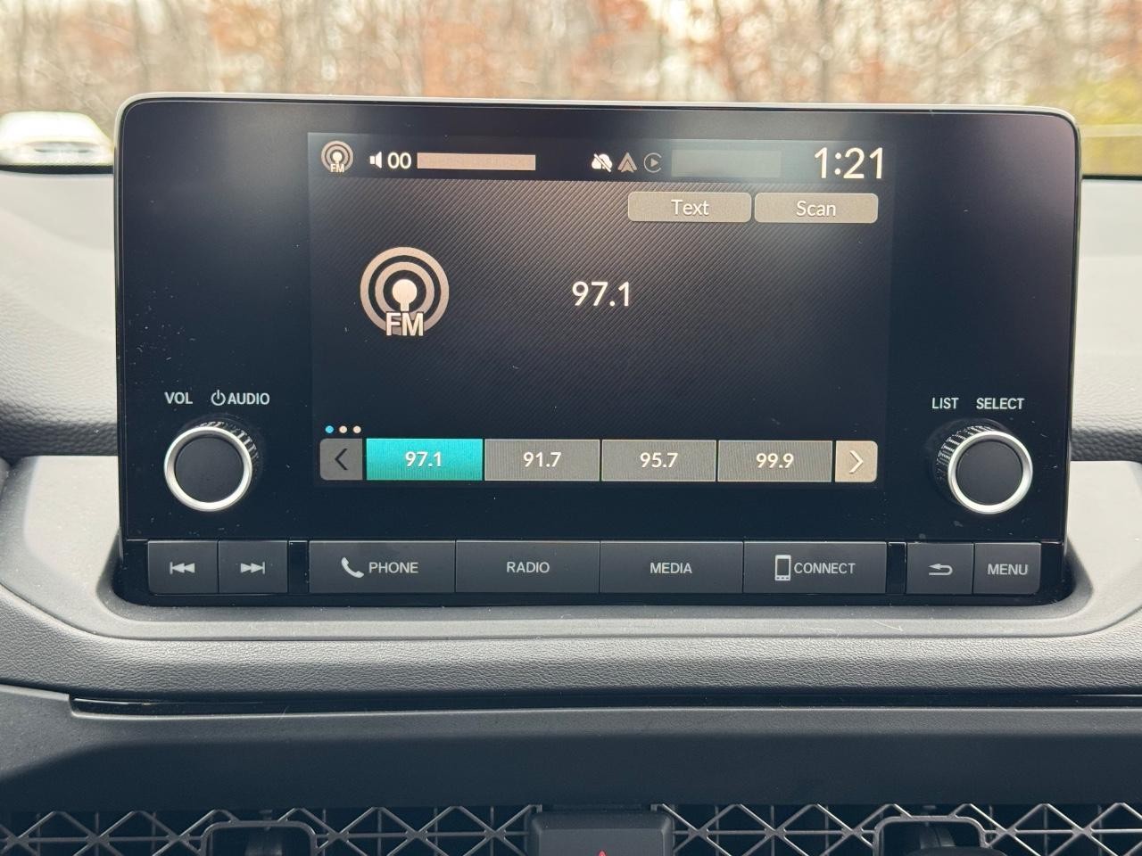 Honda Accord Sedan Vehicle Full-screen Gallery Image 13