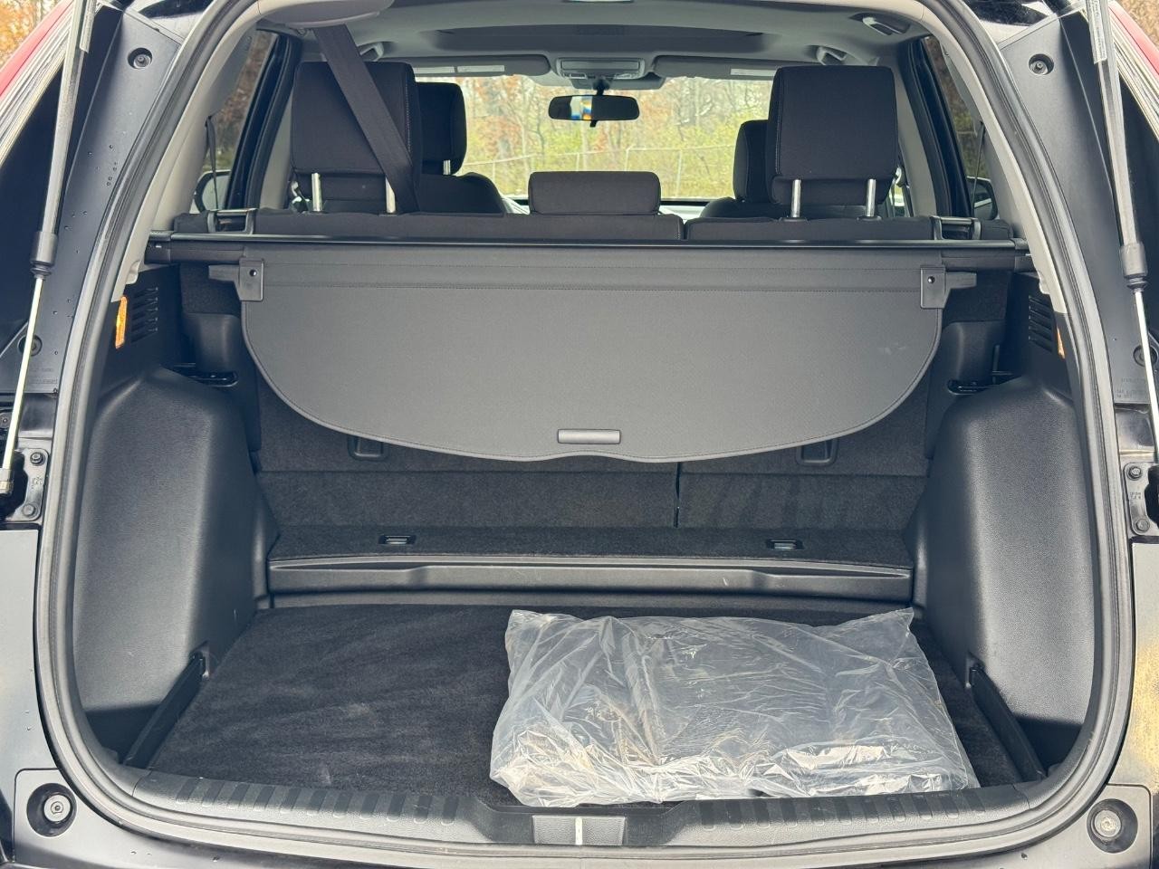 Honda CR-V Vehicle Full-screen Gallery Image 04