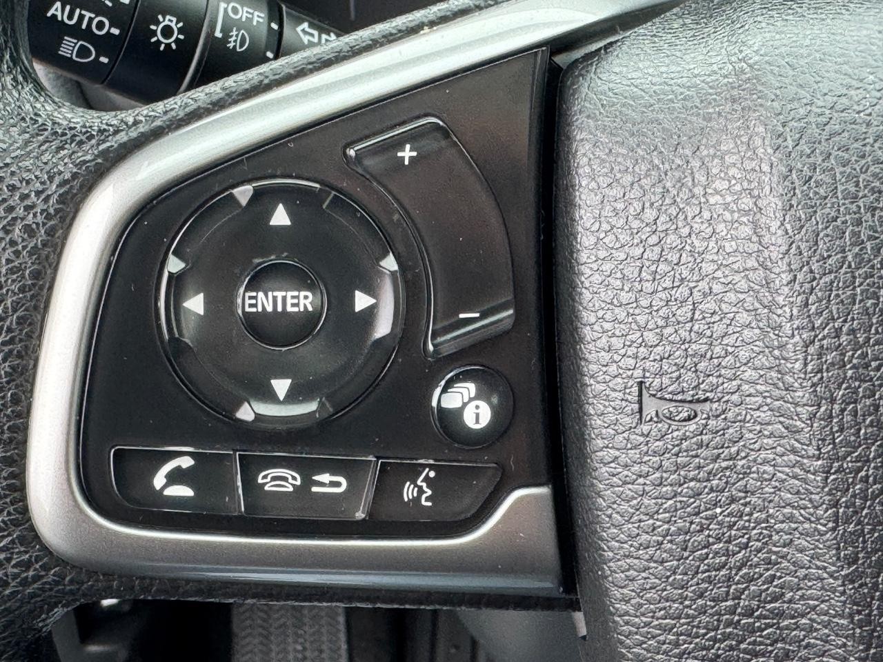 Honda CR-V Vehicle Full-screen Gallery Image 20