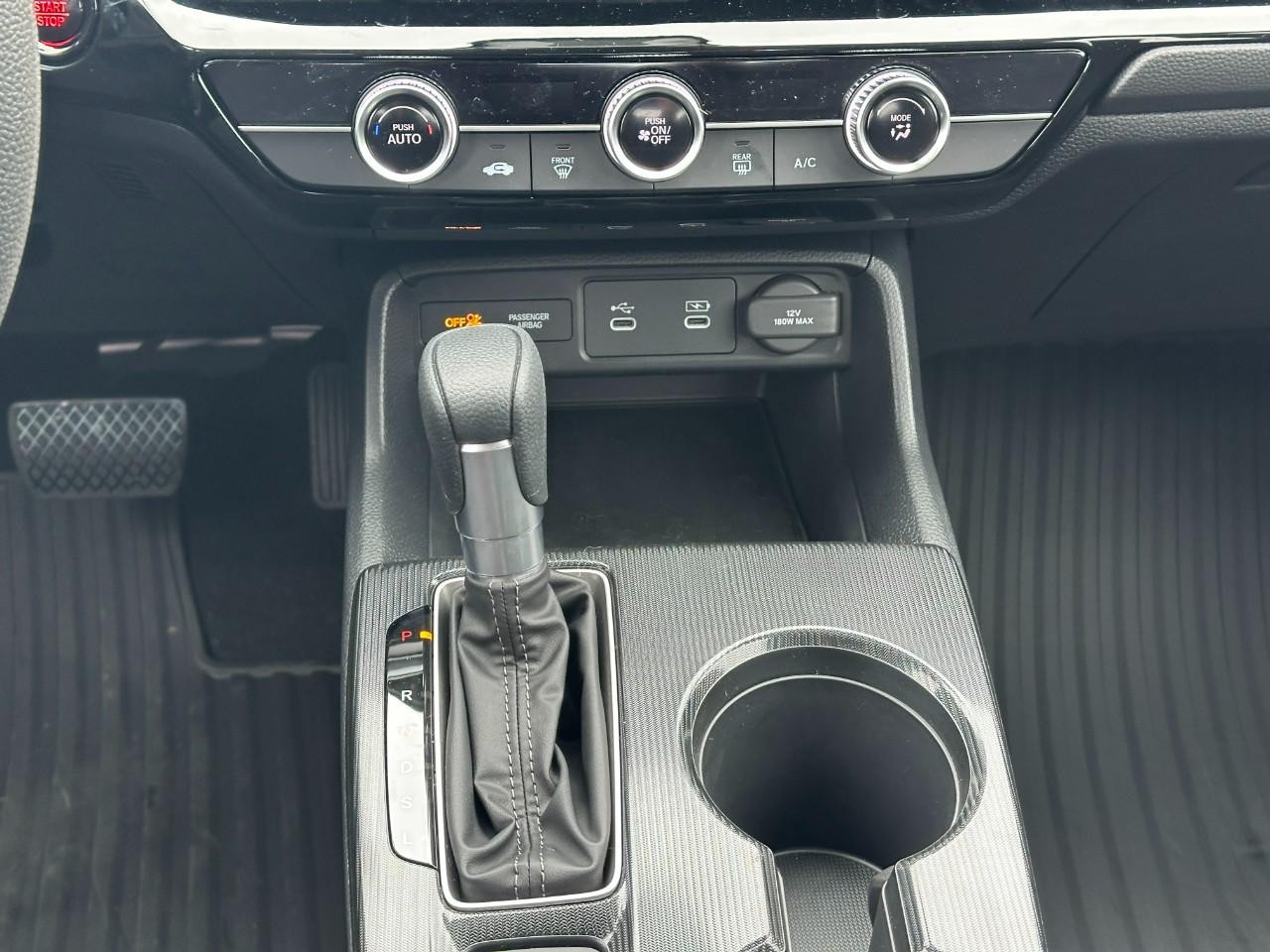 Honda Civic Sedan Vehicle Full-screen Gallery Image 13