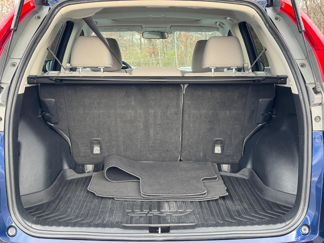 Honda CR-V Vehicle Full-screen Gallery Image 04