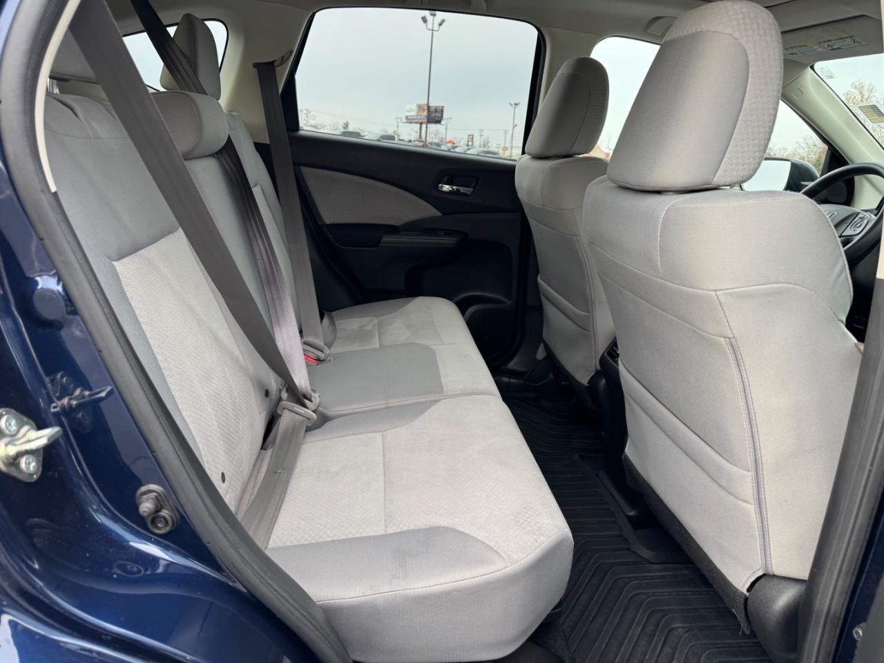 Honda CR-V Vehicle Full-screen Gallery Image 10