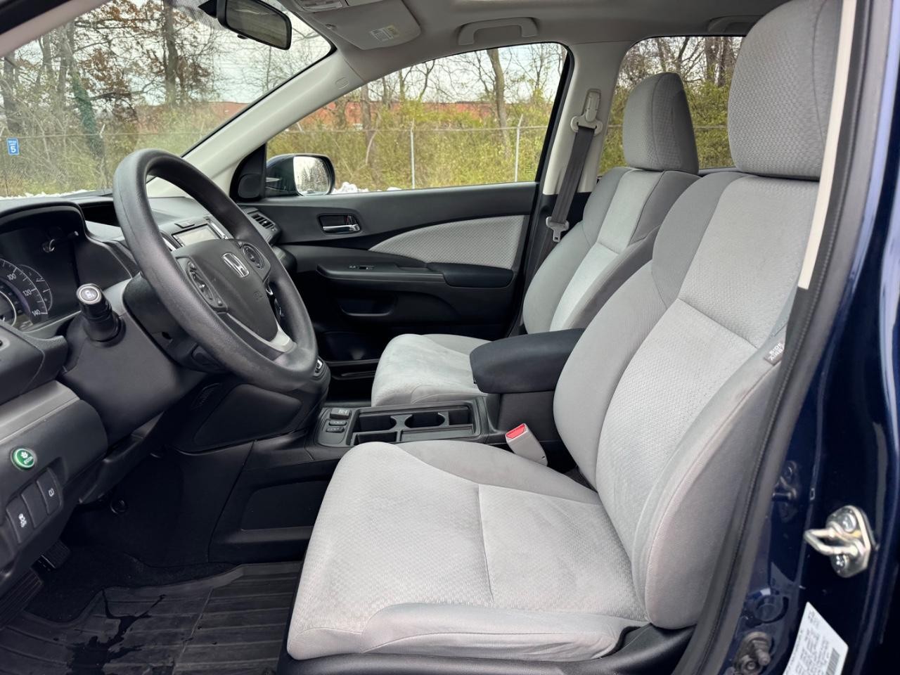 Honda CR-V Vehicle Full-screen Gallery Image 18