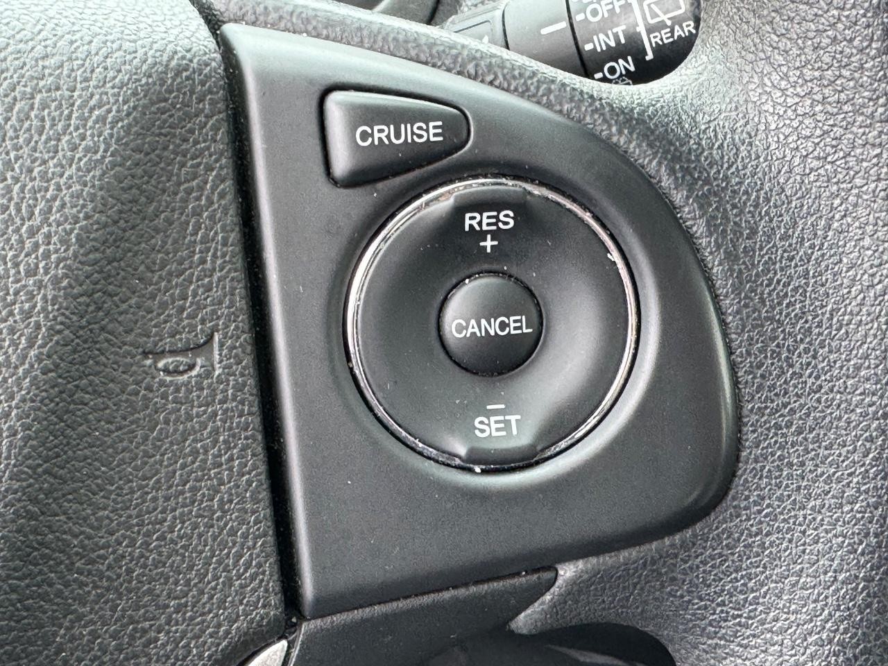 Honda CR-V Vehicle Full-screen Gallery Image 22