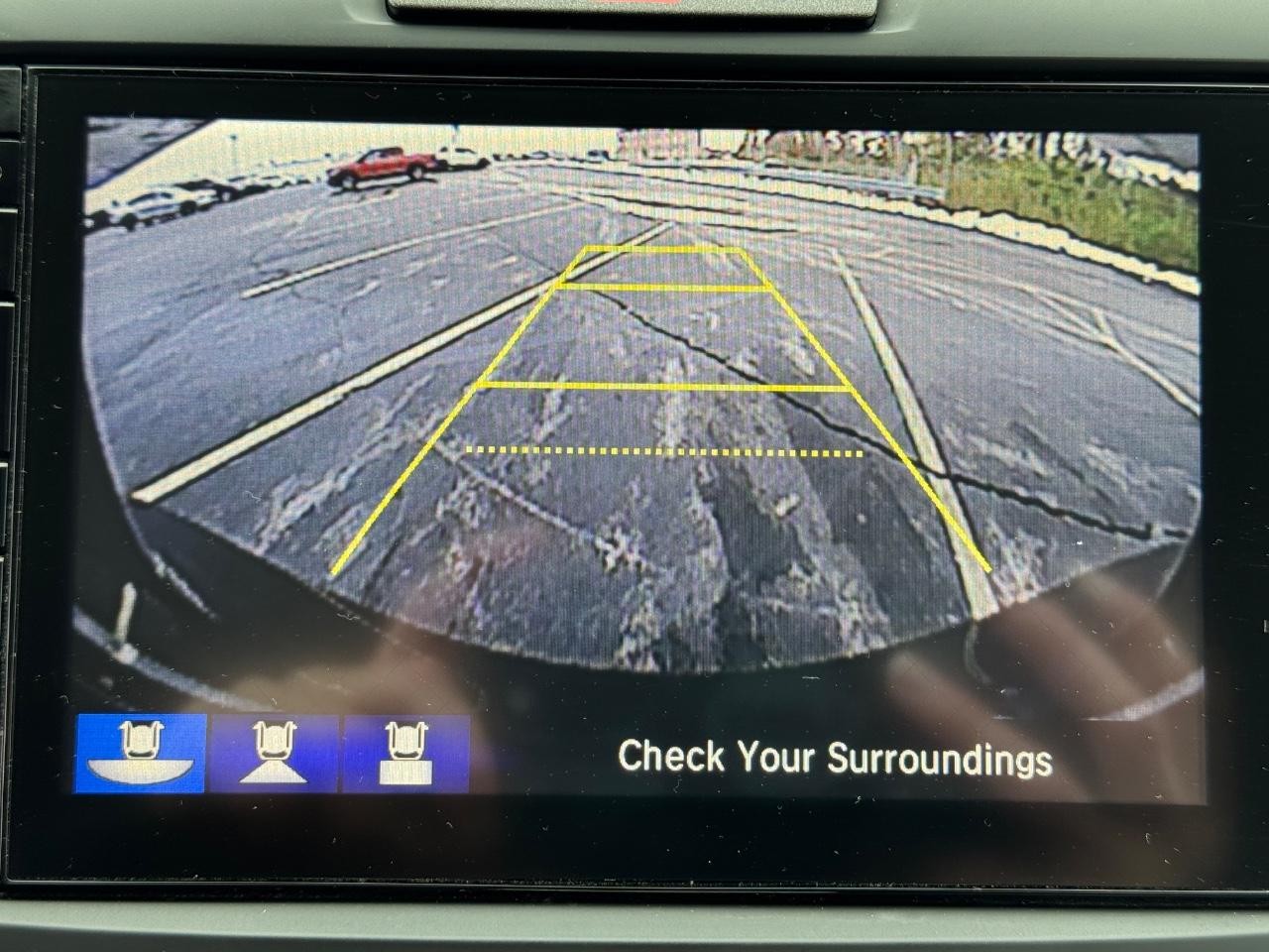 Honda CR-V Vehicle Full-screen Gallery Image 24