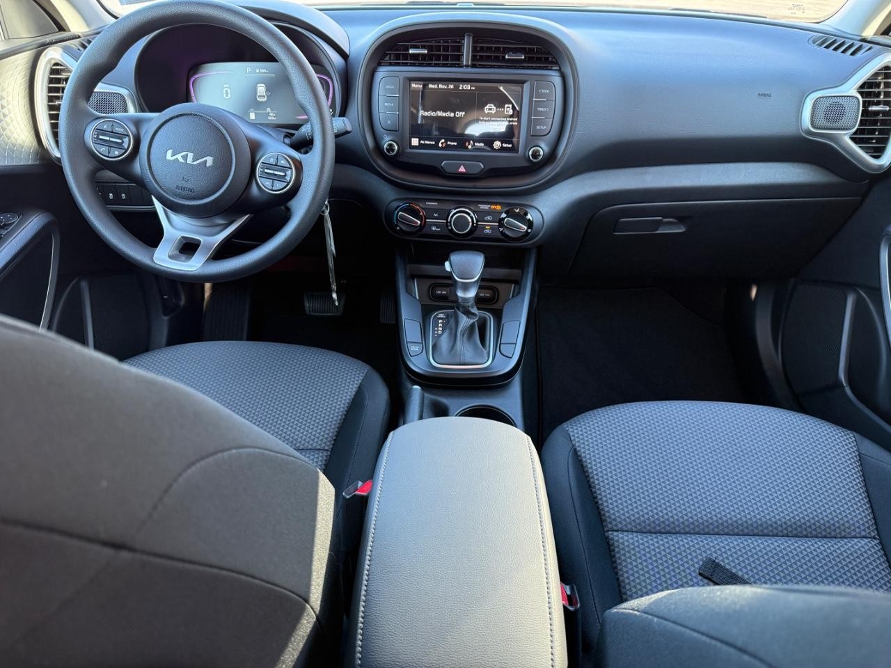 Kia Soul Vehicle Full-screen Gallery Image 11