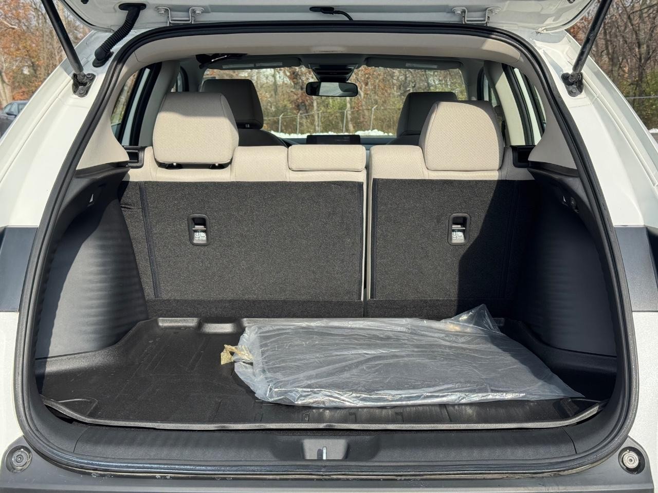 Honda HR-V Vehicle Full-screen Gallery Image 04