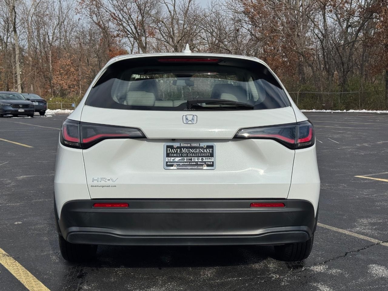 Honda HR-V Vehicle Full-screen Gallery Image 05