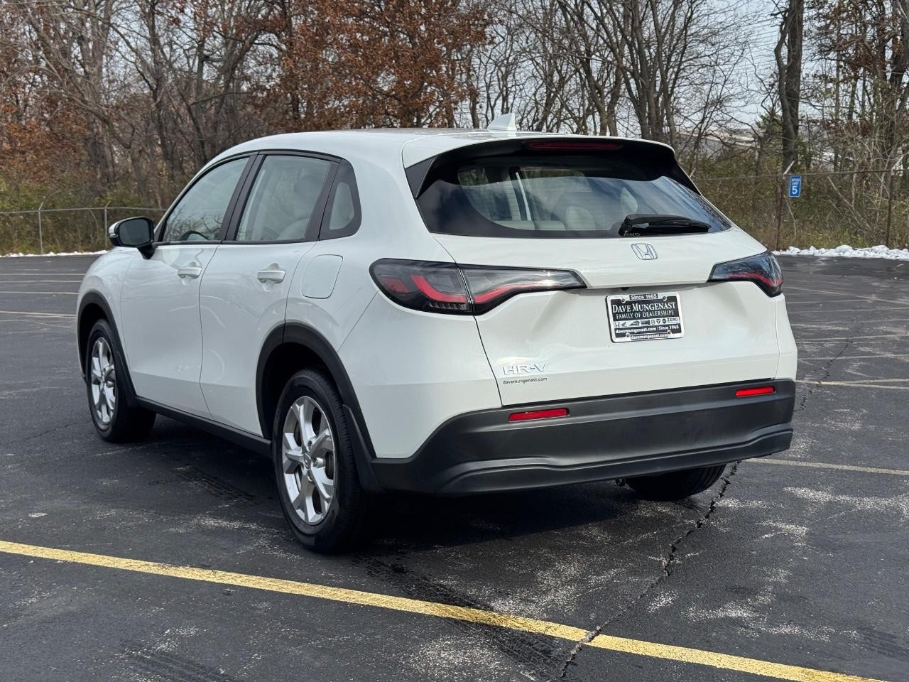 Honda HR-V Vehicle Full-screen Gallery Image 06