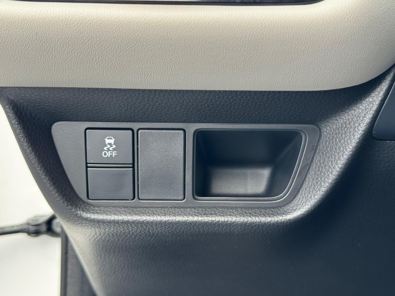 Honda HR-V Vehicle Full-screen Gallery Image 22