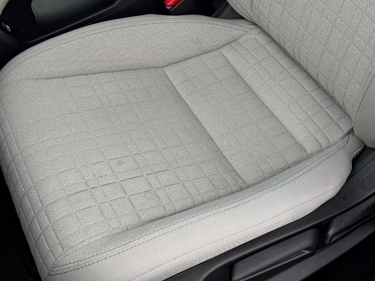 Honda HR-V Vehicle Full-screen Gallery Image 25