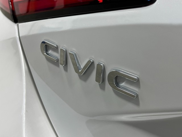 Honda Civic Hatchback Vehicle Full-screen Gallery Image 06