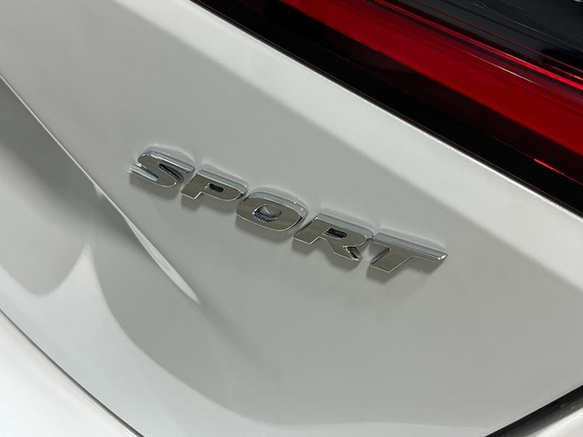 Honda Civic Hatchback Vehicle Full-screen Gallery Image 07