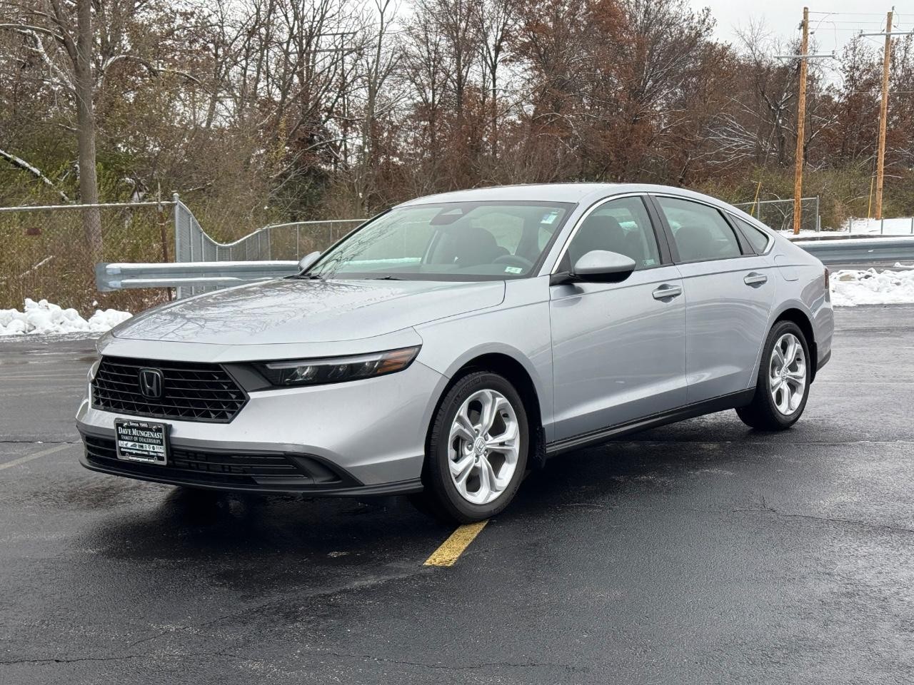 Honda Accord Sedan Vehicle Full-screen Gallery Image 08