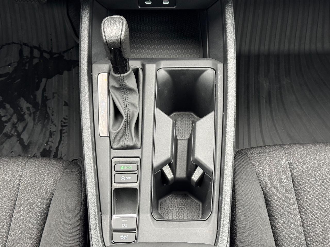 Honda Accord Sedan Vehicle Full-screen Gallery Image 15