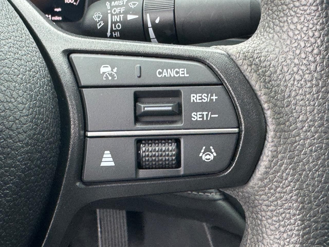 Honda Accord Sedan Vehicle Full-screen Gallery Image 21