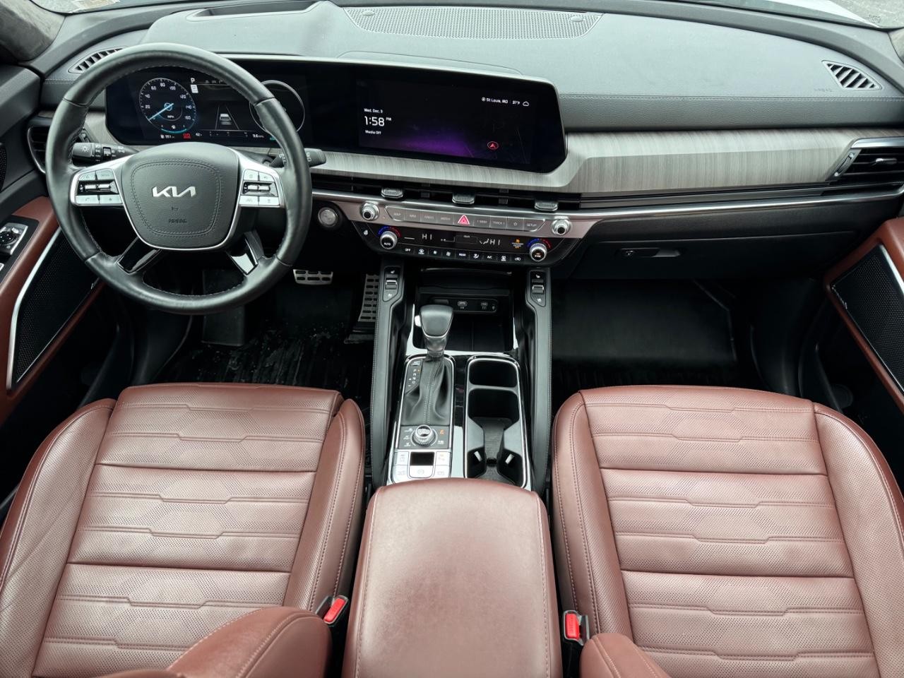 Kia Telluride Vehicle Full-screen Gallery Image 12