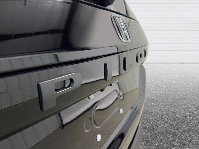 Honda Pilot Vehicle Full-screen Gallery Image 05