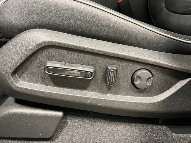 Honda Pilot Vehicle Full-screen Gallery Image 16