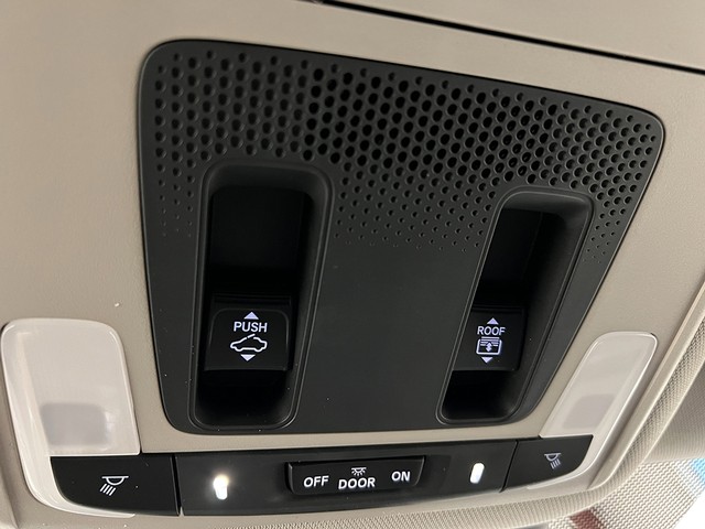 Honda Pilot Vehicle Full-screen Gallery Image 29