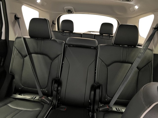 Honda Pilot Vehicle Full-screen Gallery Image 31