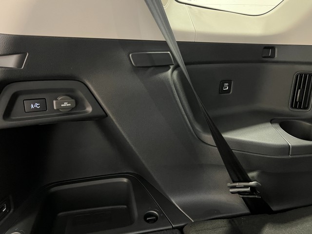 Honda Pilot Vehicle Full-screen Gallery Image 36