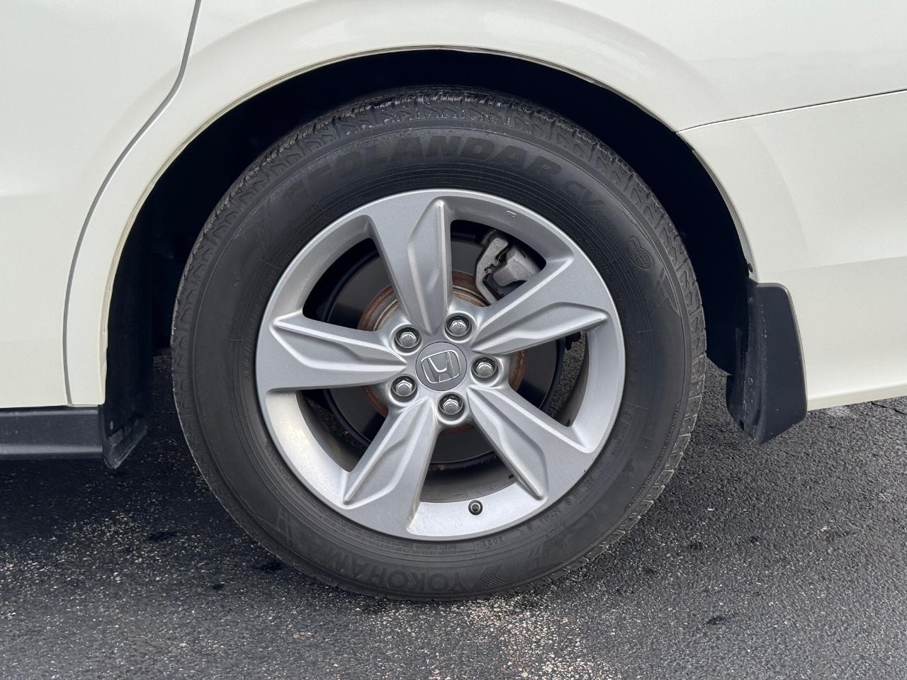 Honda Odyssey Vehicle Full-screen Gallery Image 07