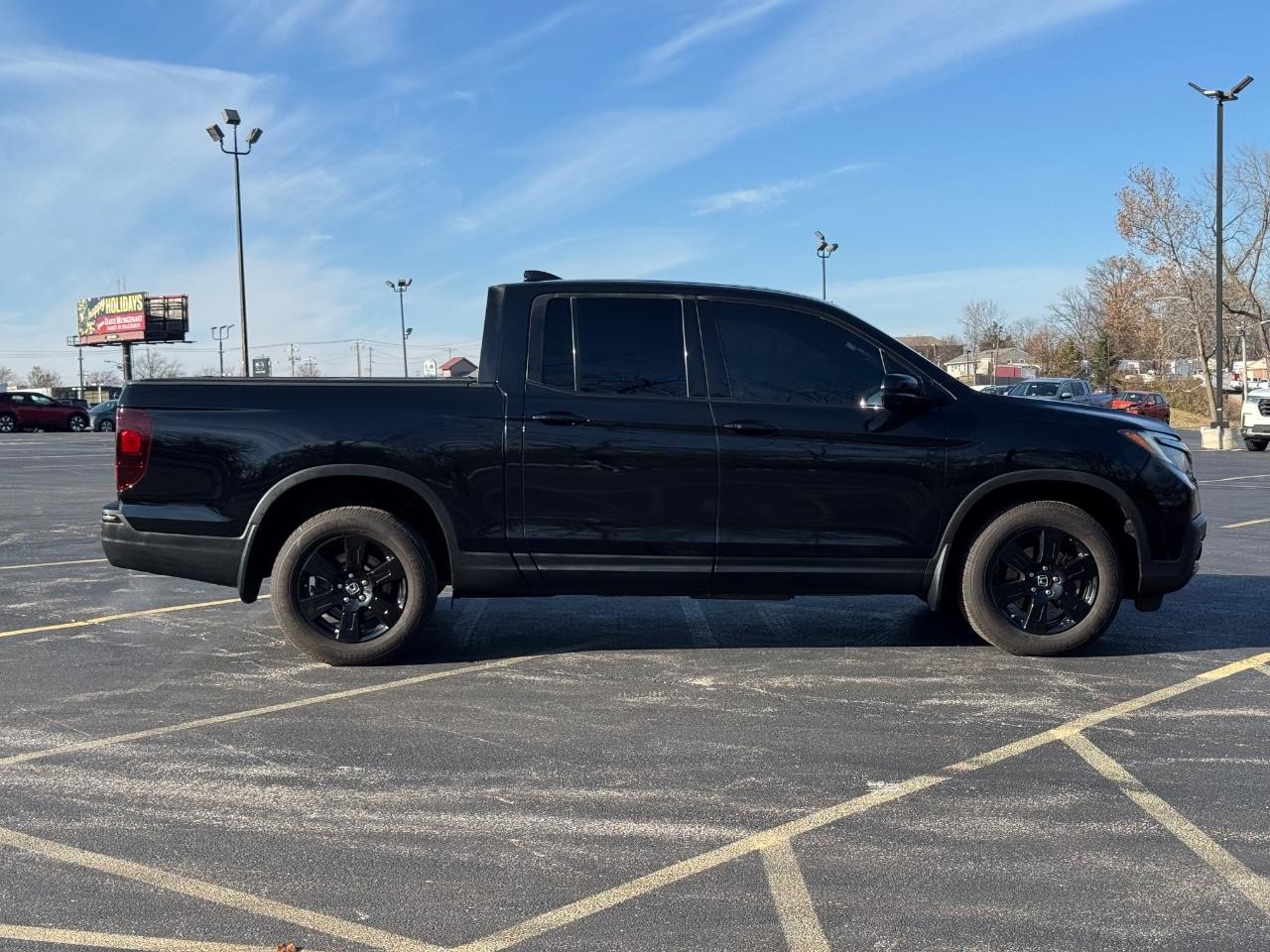 Honda Ridgeline Vehicle Full-screen Gallery Image 02