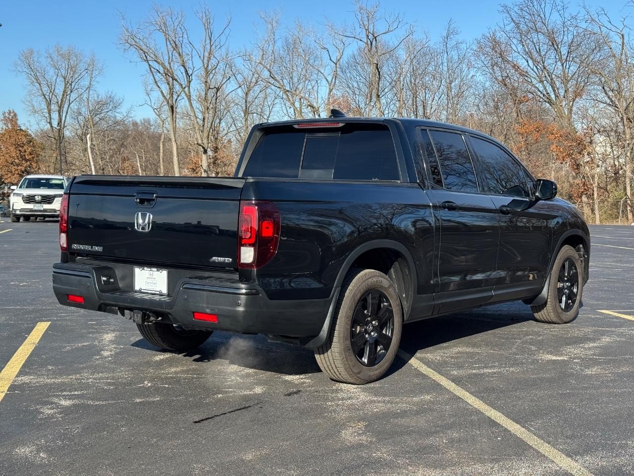 Honda Ridgeline Vehicle Full-screen Gallery Image 03
