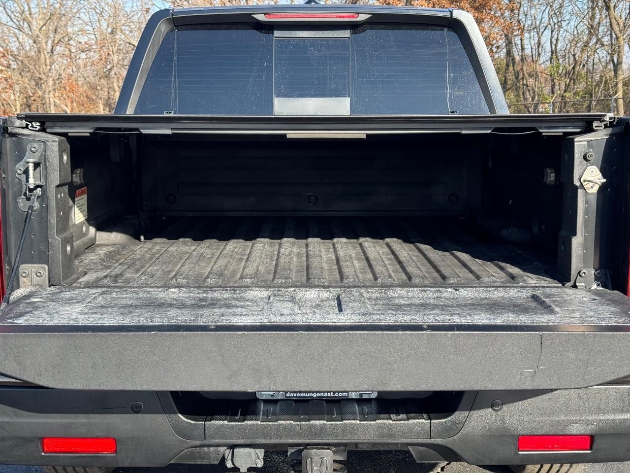 Honda Ridgeline Vehicle Full-screen Gallery Image 04