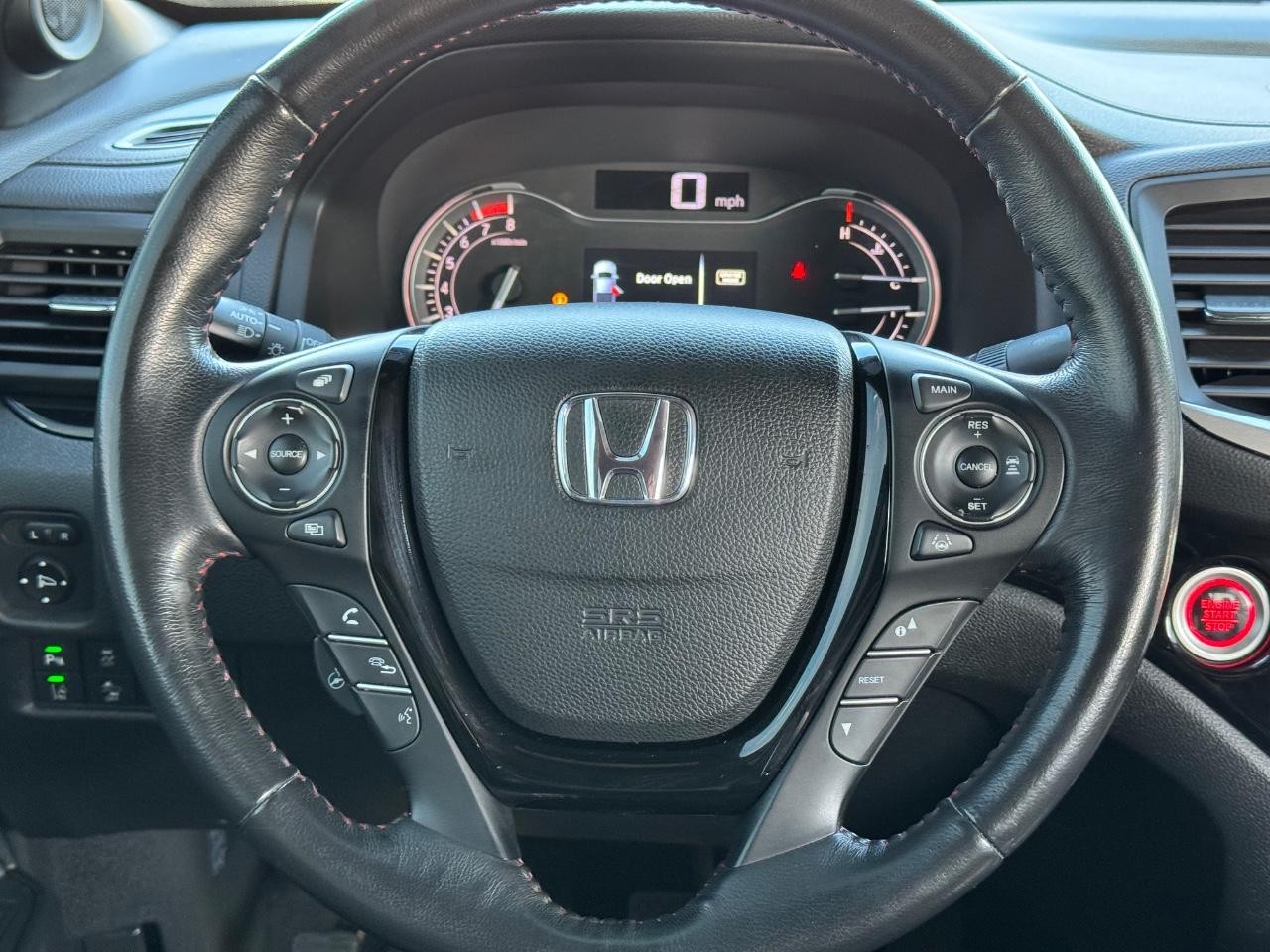 Honda Ridgeline Vehicle Full-screen Gallery Image 12