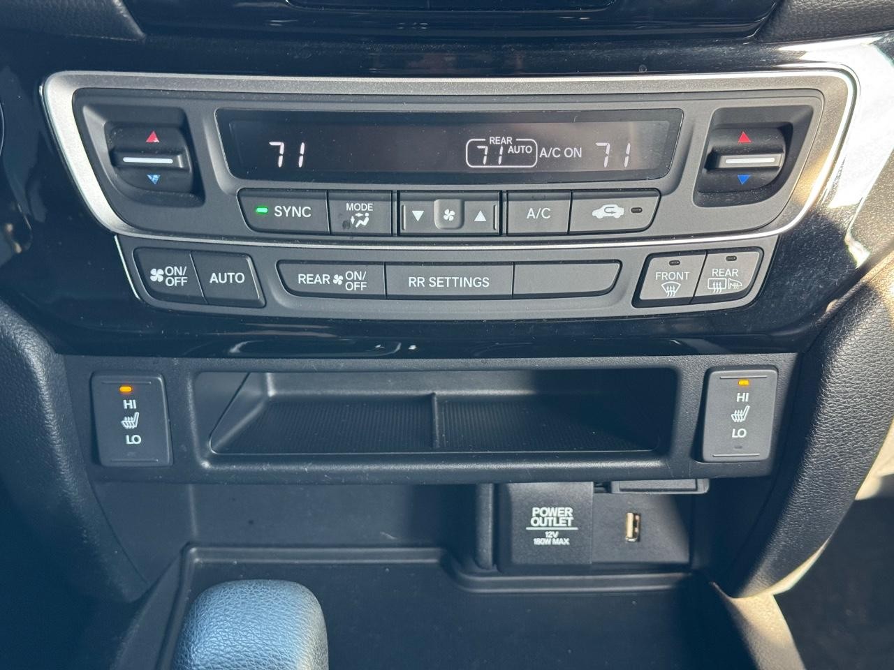 Honda Ridgeline Vehicle Full-screen Gallery Image 14