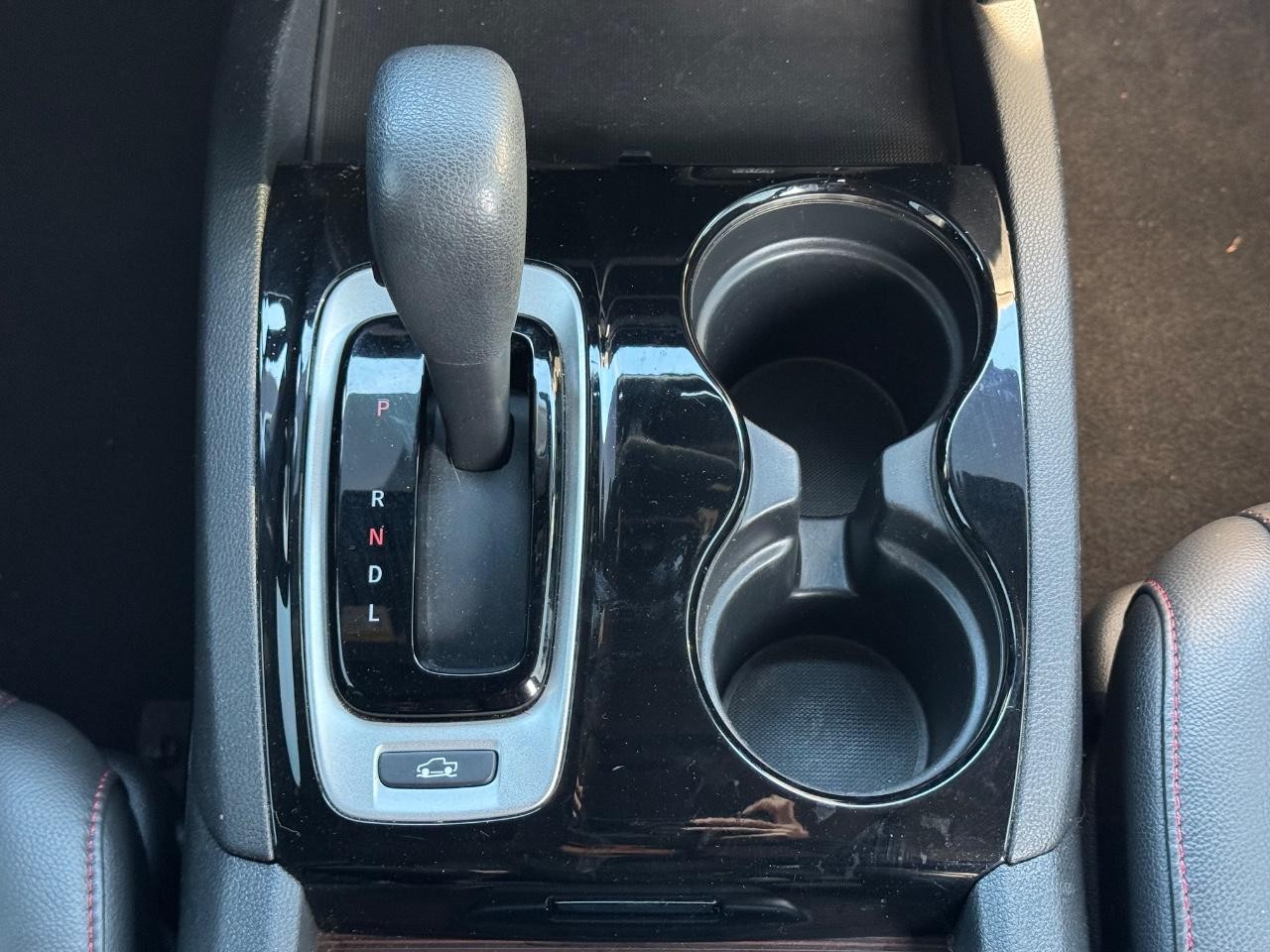 Honda Ridgeline Vehicle Full-screen Gallery Image 15