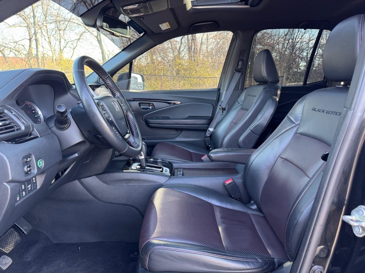 Honda Ridgeline Vehicle Full-screen Gallery Image 18