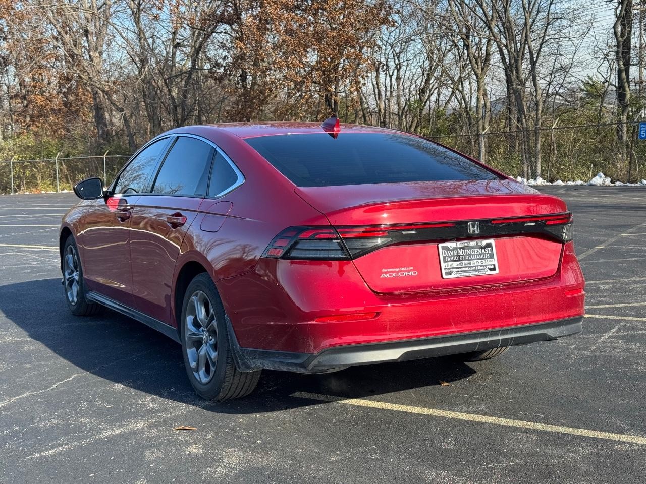 Honda Accord Sedan Vehicle Full-screen Gallery Image 06