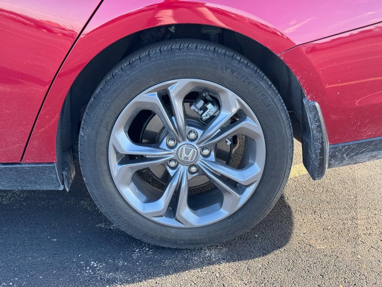 Honda Accord Sedan Vehicle Full-screen Gallery Image 07