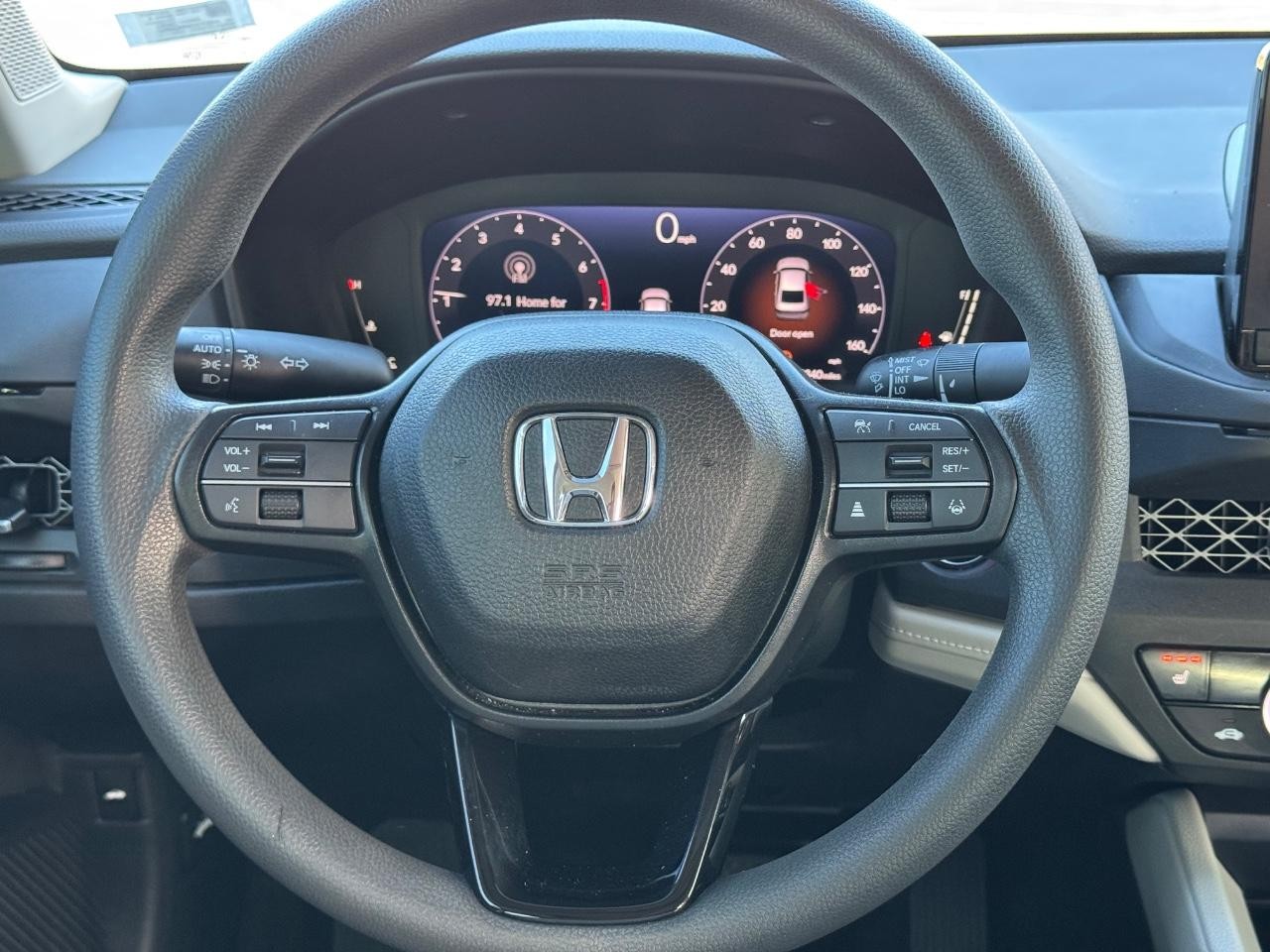 Honda Accord Sedan Vehicle Full-screen Gallery Image 12
