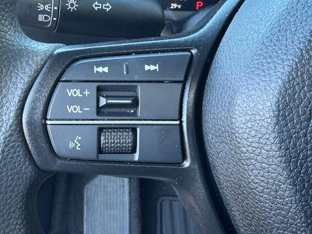 Honda Accord Sedan Vehicle Full-screen Gallery Image 20