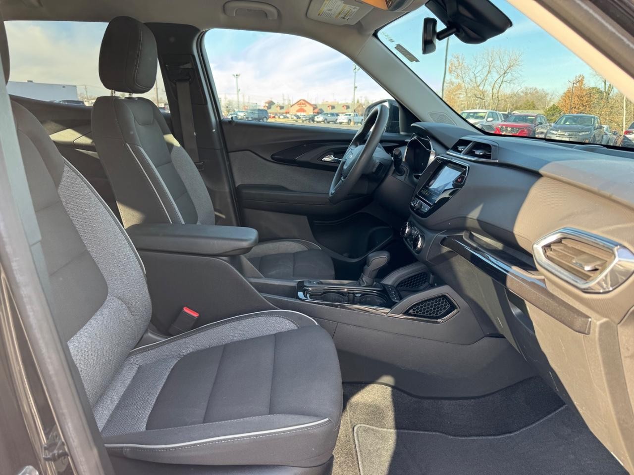 Chevrolet TrailBlazer Vehicle Full-screen Gallery Image 16