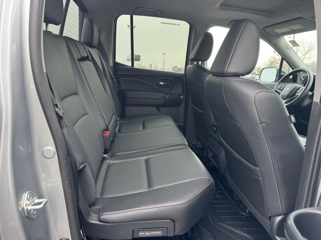 Honda Ridgeline Vehicle Full-screen Gallery Image 10