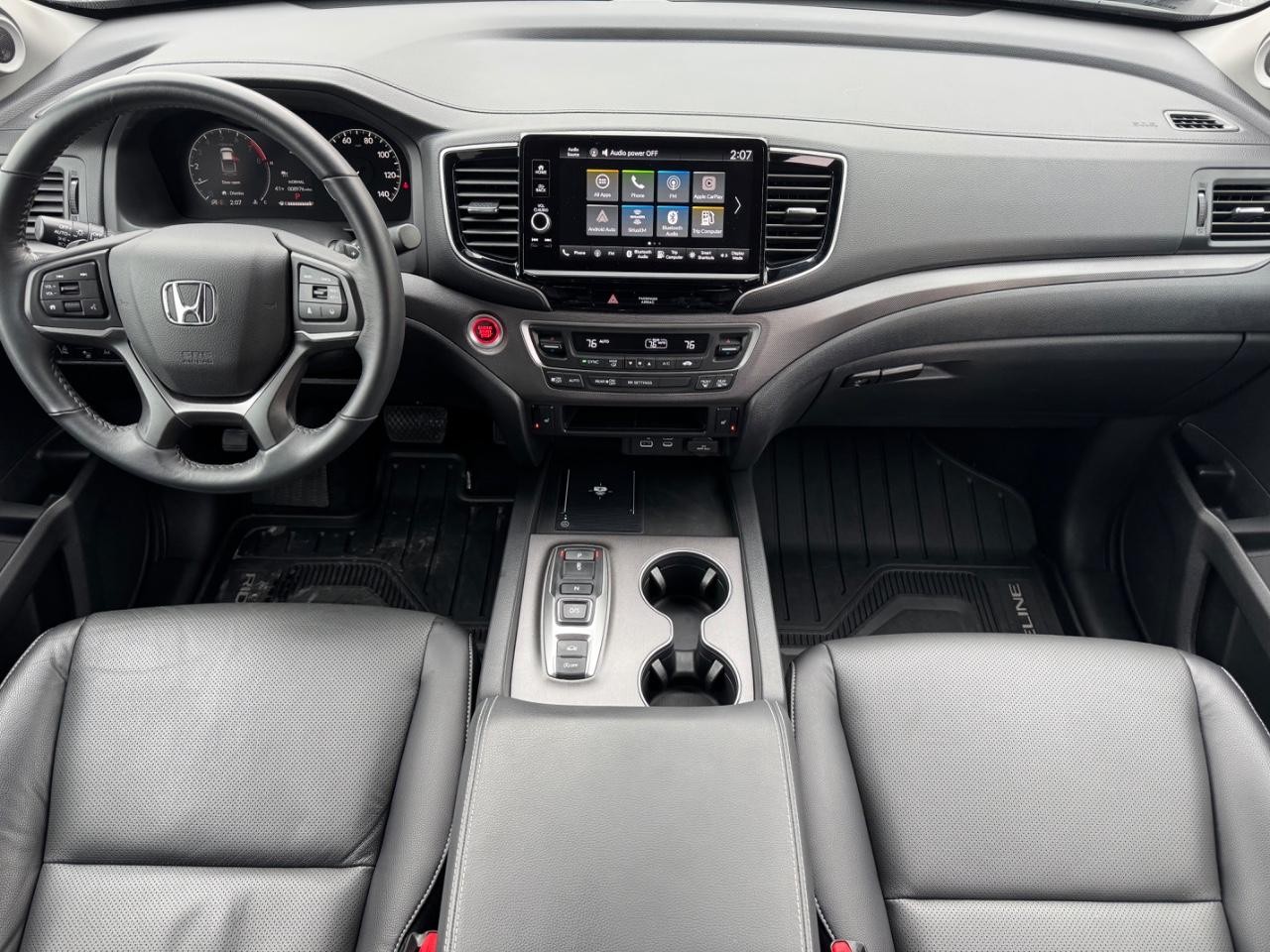 Honda Ridgeline Vehicle Full-screen Gallery Image 11