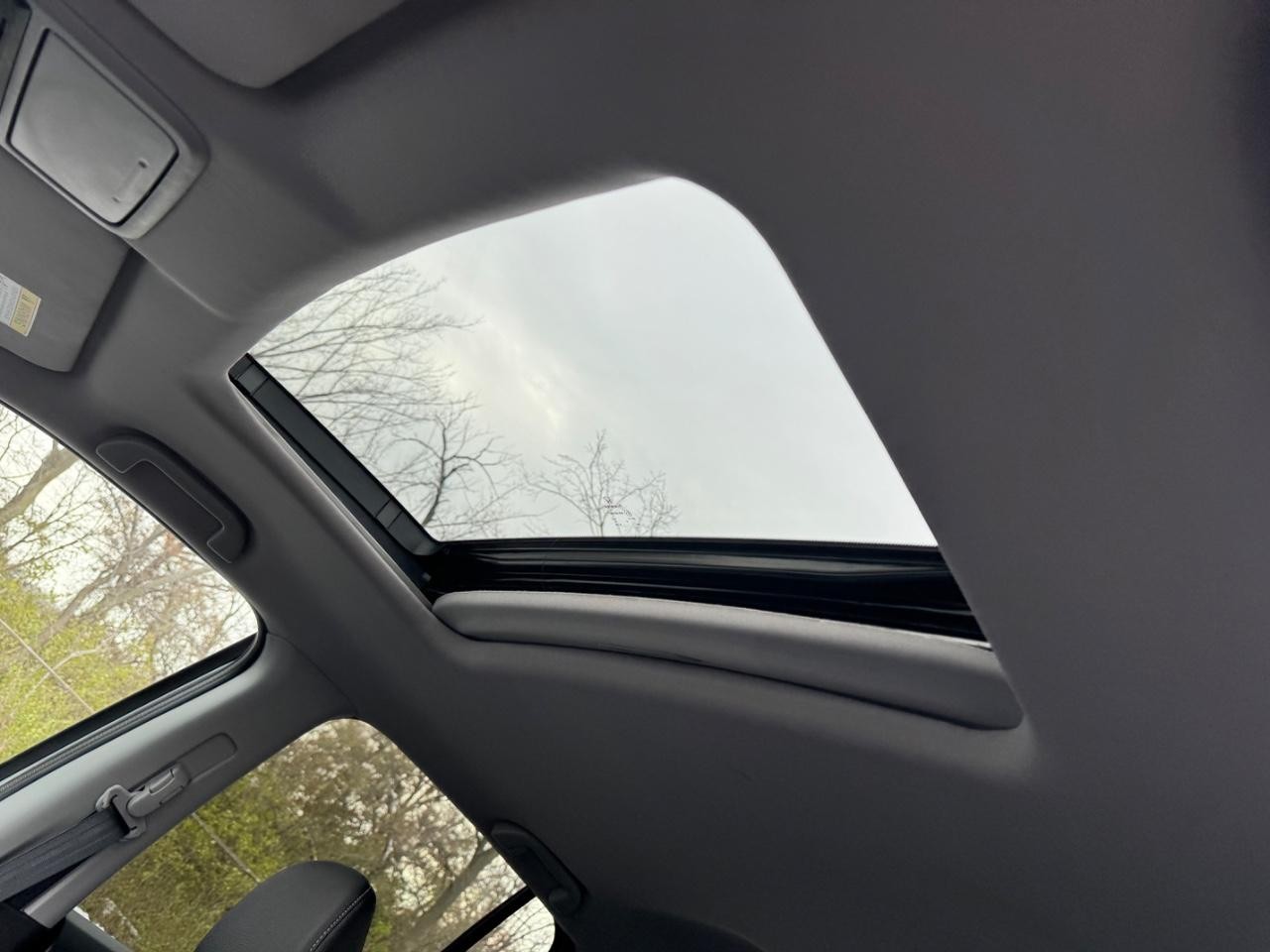 Honda Ridgeline Vehicle Full-screen Gallery Image 19