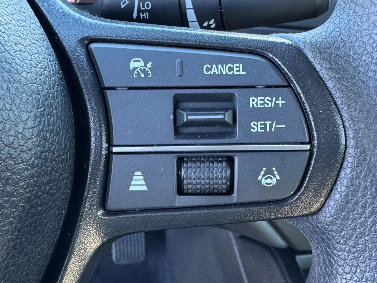 Honda Accord Sedan Vehicle Full-screen Gallery Image 22