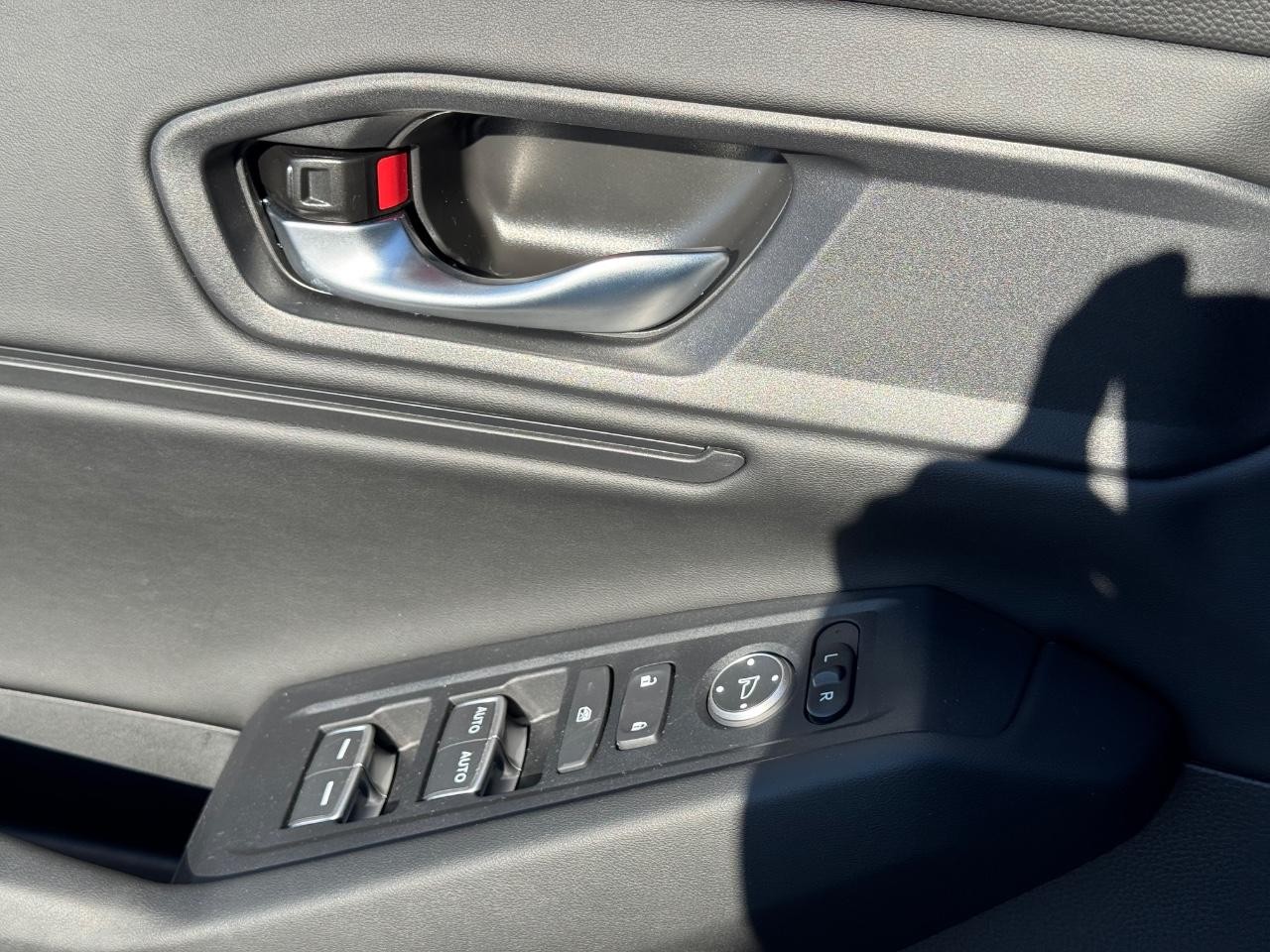 Honda Accord Sedan Vehicle Full-screen Gallery Image 24