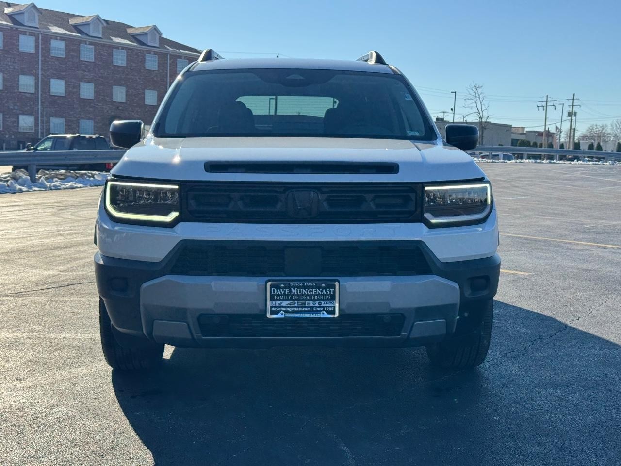 Honda Passport Vehicle Full-screen Gallery Image 09