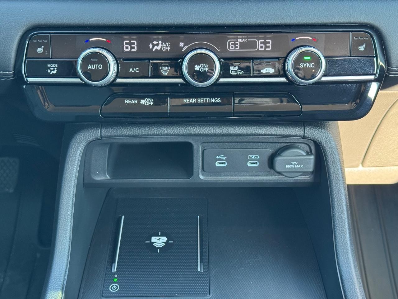 Honda Passport Vehicle Full-screen Gallery Image 14